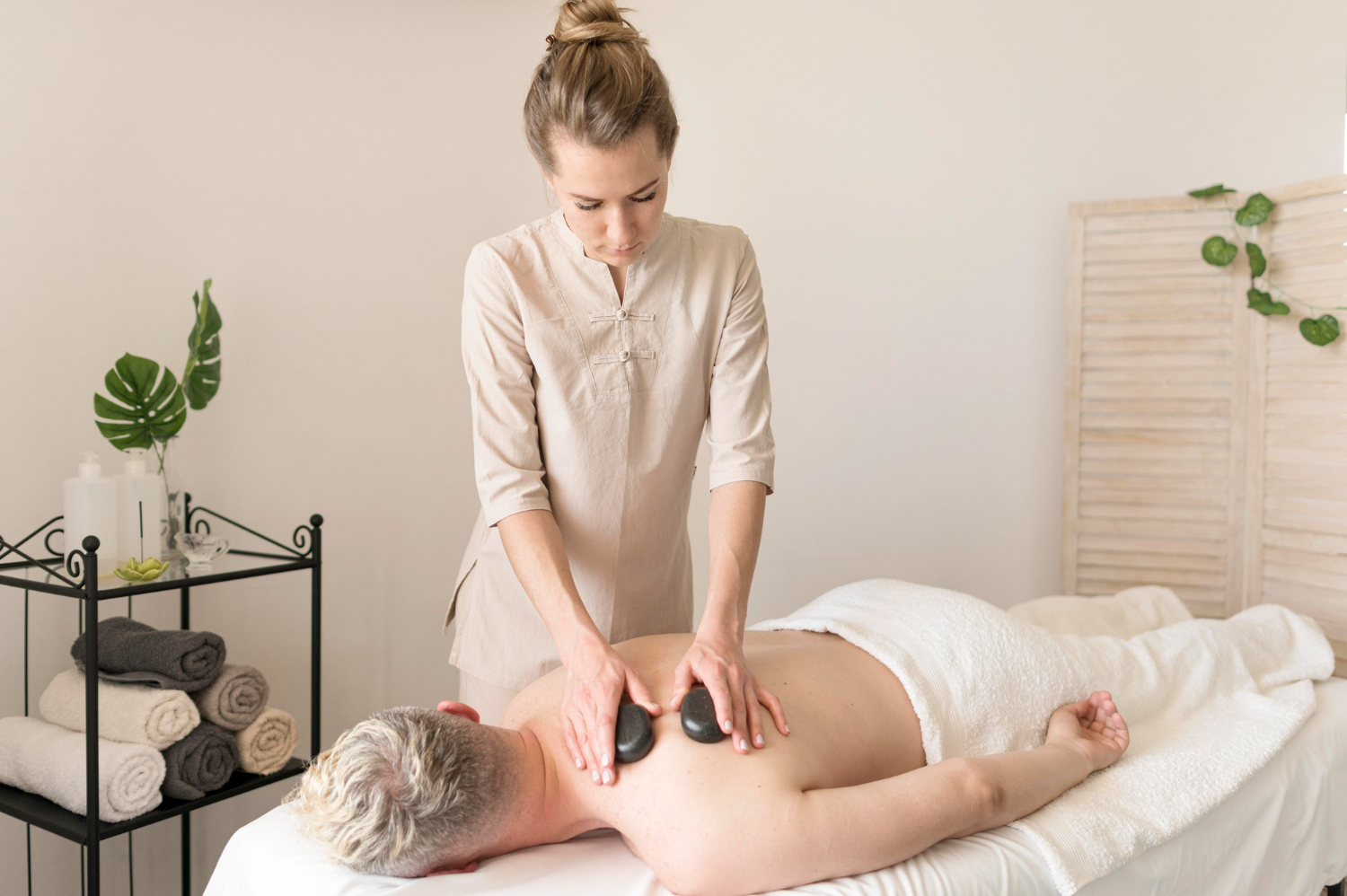 The Top 5 Benefits of Regular Spa Visits for Your Health and Well-being